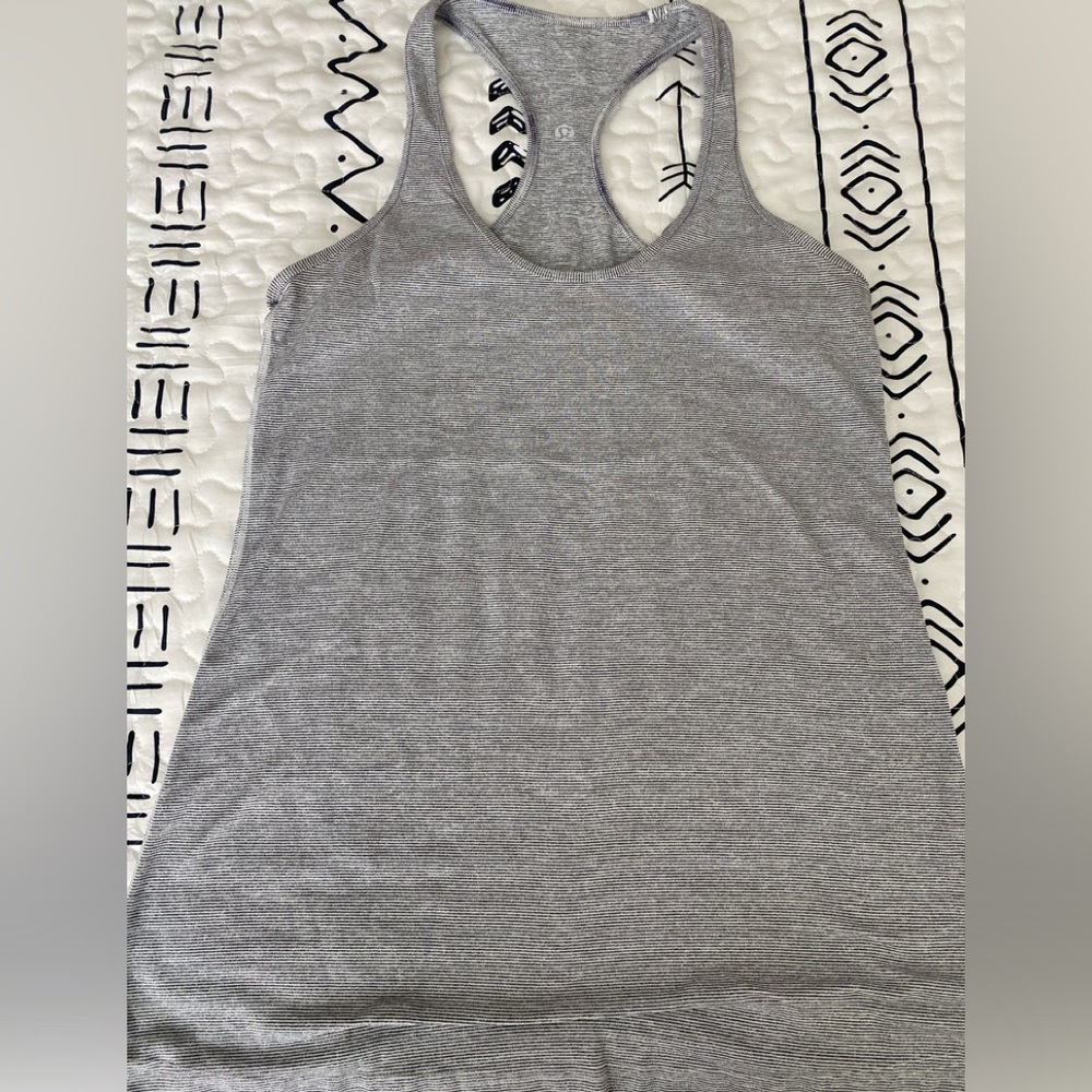 Lululemon tank